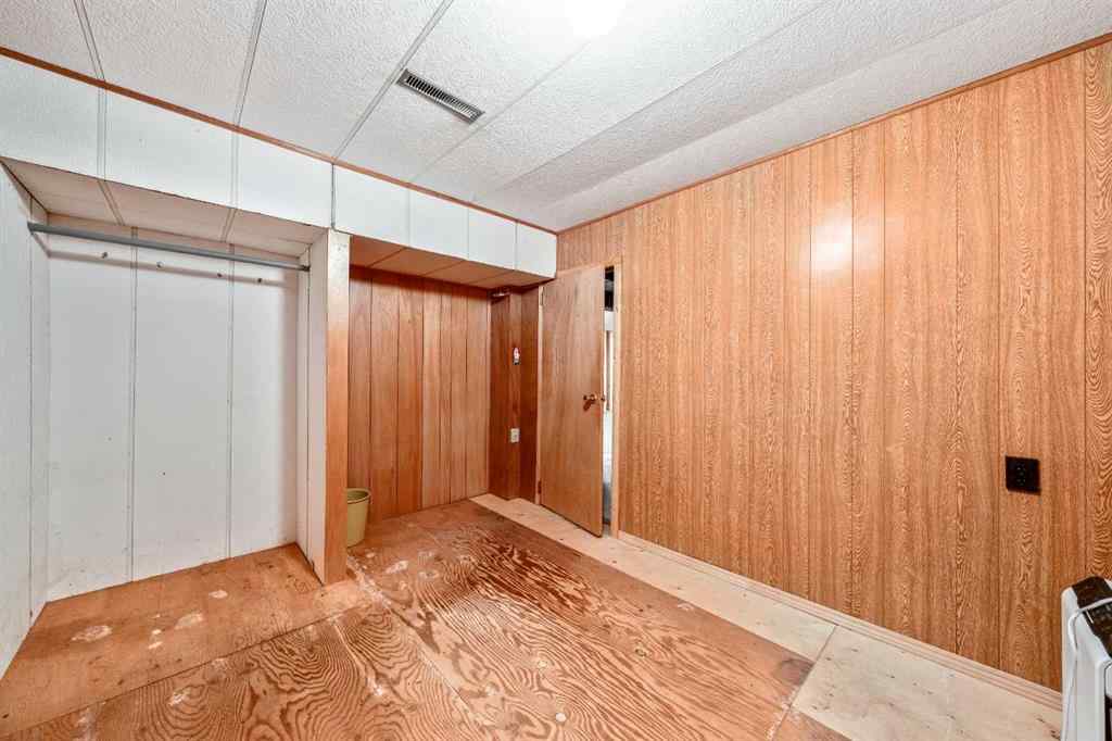 MLS® A2257771 - 216 Havenhurst Crescent SW in Haysboro Calgary, Residential