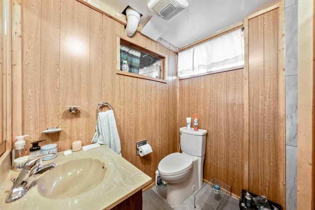 MLS® A2257771 - 216 Havenhurst Crescent SW in Haysboro Calgary, Residential