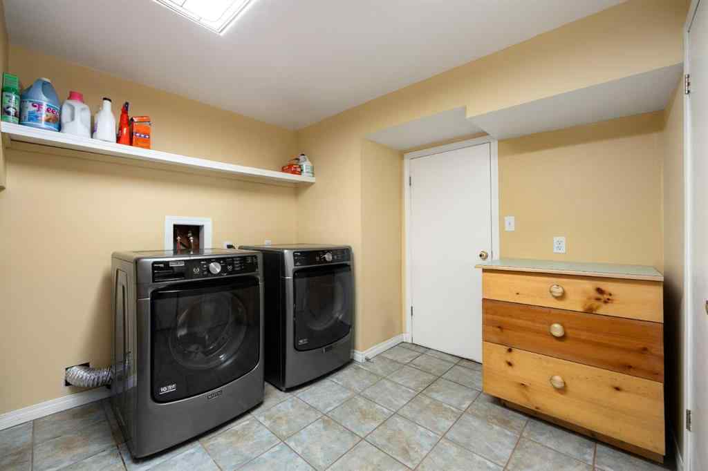 MLS® A2257777 - 151 Waterloo Drive SW in Wildwood Calgary, Residential