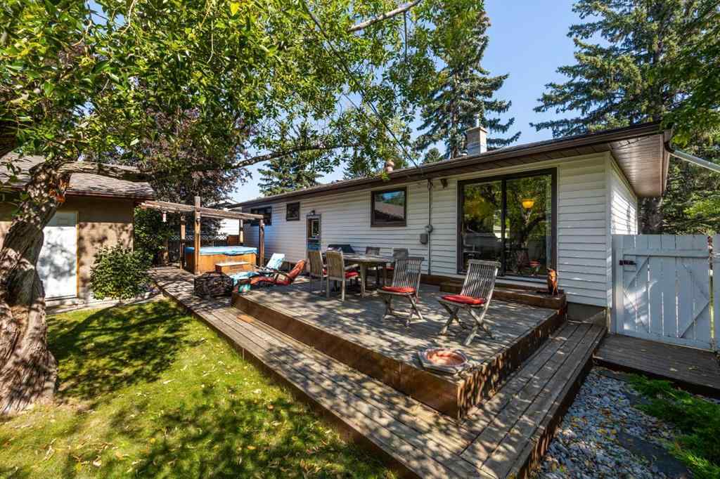 MLS® A2257777 - 151 Waterloo Drive SW in Wildwood Calgary, Residential
