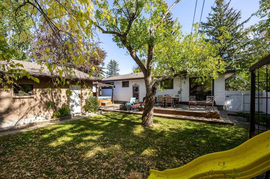 MLS® A2257777 - 151 Waterloo Drive SW in Wildwood Calgary, Residential