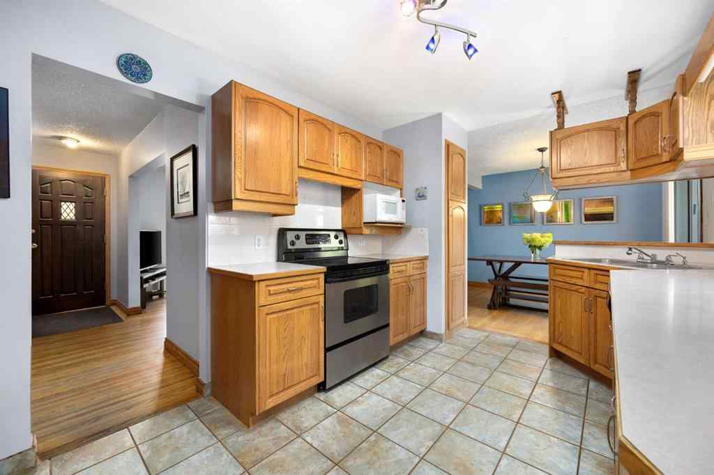 MLS® A2257777 - 151 Waterloo Drive SW in Wildwood Calgary, Residential