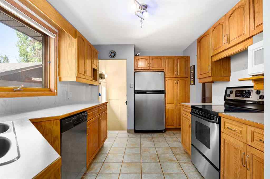 MLS® A2257777 - 151 Waterloo Drive SW in Wildwood Calgary, Residential