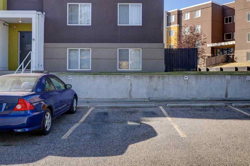 MLS® A2257785 - Unit #303 4455D Greenview Drive NE in Greenview Calgary, Residential