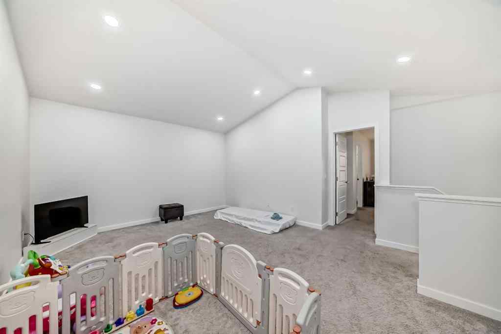 MLS® A2257794 - 165 Savanna Passage NE in Saddle Ridge Calgary, Residential