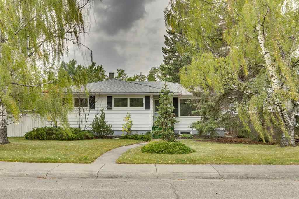 MLS® A2257795 - 104 Haysboro Crescent SW in Haysboro Calgary, Residential