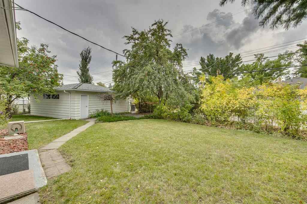 MLS® A2257795 - 104 Haysboro Crescent SW in Haysboro Calgary, Residential