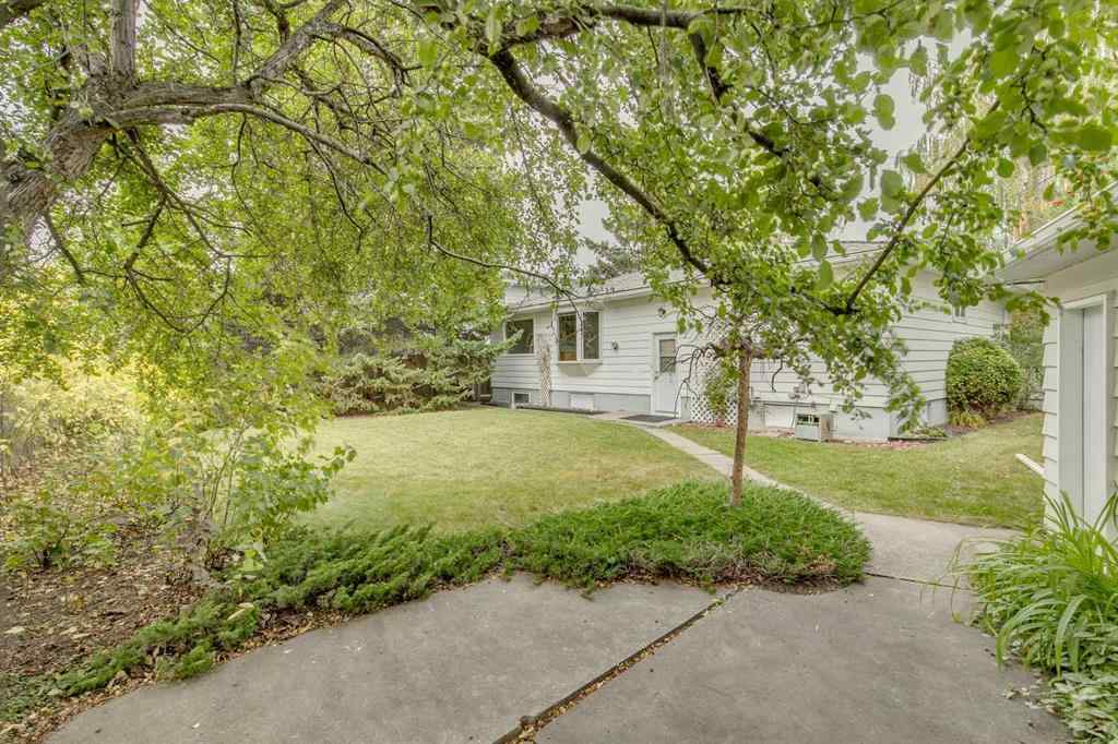 MLS® A2257795 - 104 Haysboro Crescent SW in Haysboro Calgary, Residential