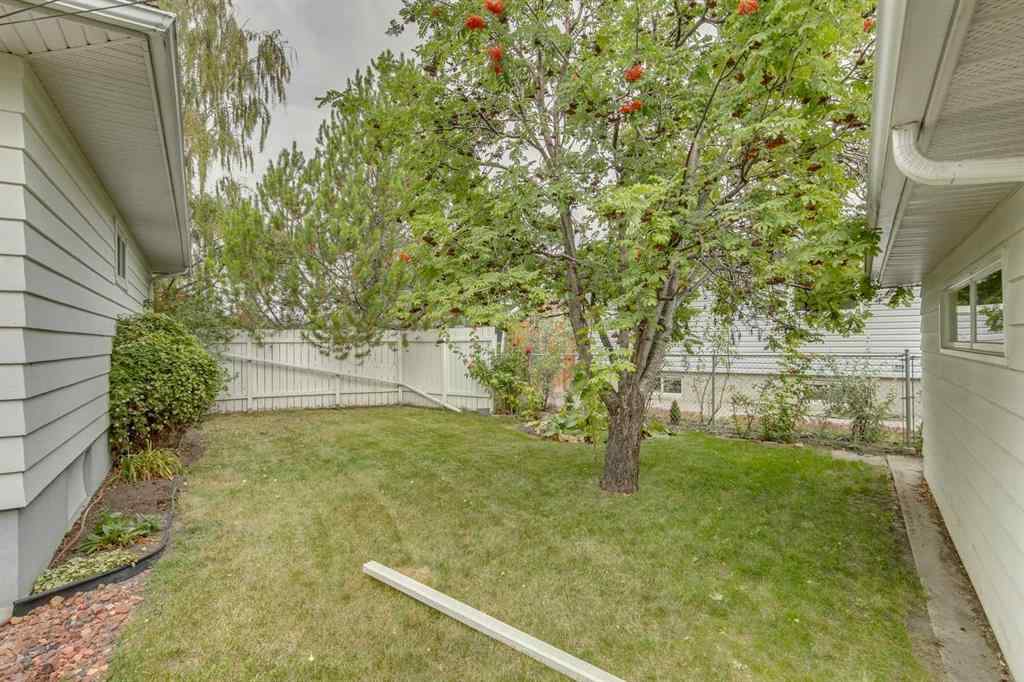 MLS® A2257795 - 104 Haysboro Crescent SW in Haysboro Calgary, Residential