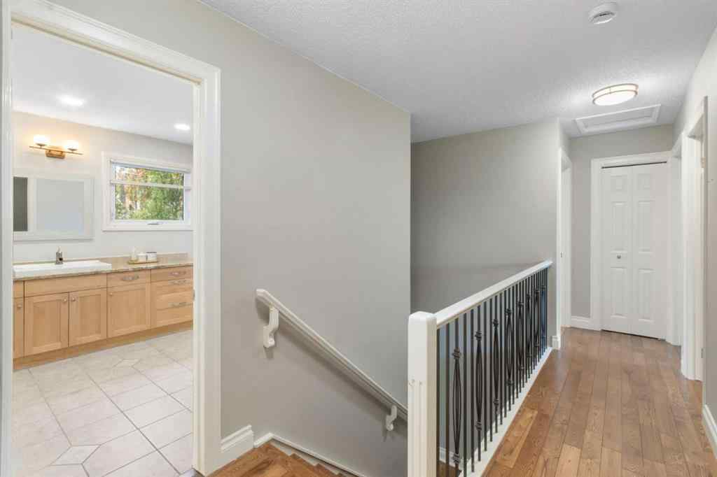 MLS® A2257799 - 152 Lake Mead Crescent SE in Lake Bonavista Calgary, Residential