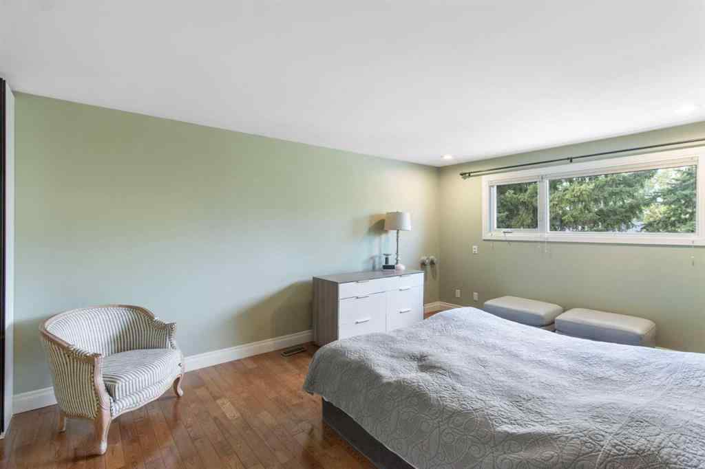 MLS® A2257799 - 152 Lake Mead Crescent SE in Lake Bonavista Calgary, Residential
