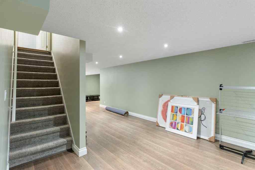 MLS® A2257799 - 152 Lake Mead Crescent SE in Lake Bonavista Calgary, Residential