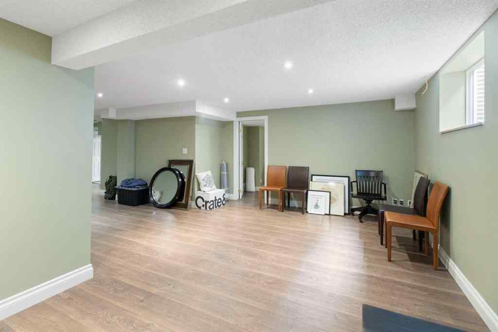MLS® A2257799 - 152 Lake Mead Crescent SE in Lake Bonavista Calgary, Residential