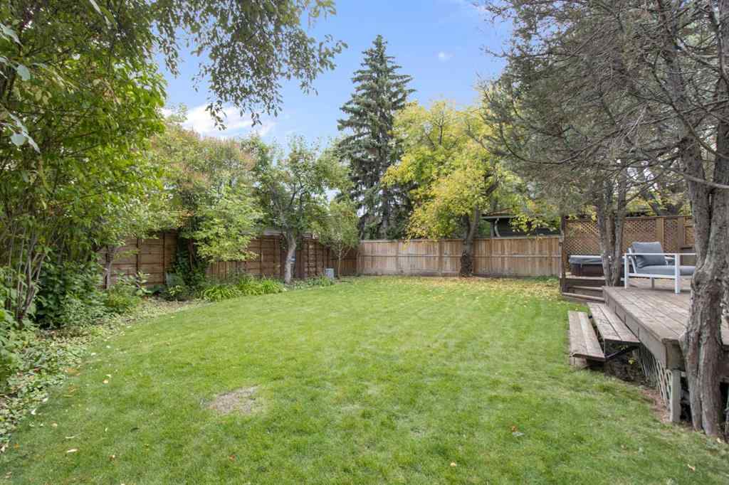 MLS® A2257799 - 152 Lake Mead Crescent SE in Lake Bonavista Calgary, Residential