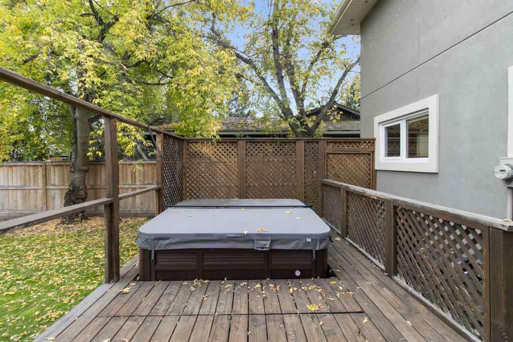 MLS® A2257799 - 152 Lake Mead Crescent SE in Lake Bonavista Calgary, Residential