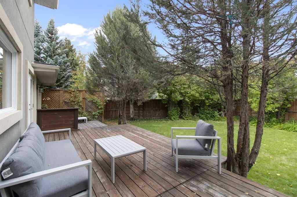MLS® A2257799 - 152 Lake Mead Crescent SE in Lake Bonavista Calgary, Residential