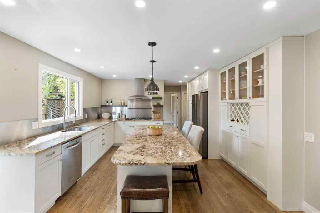 MLS® A2257799 - 152 Lake Mead Crescent SE in Lake Bonavista Calgary, Residential