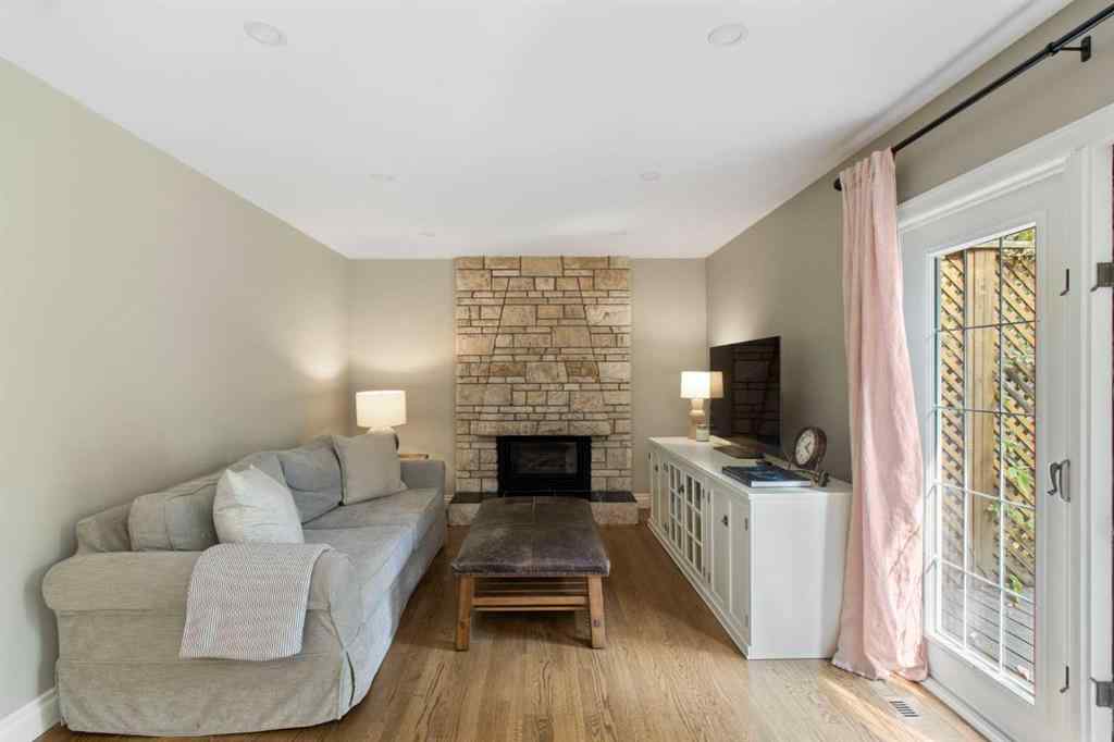 MLS® A2257799 - 152 Lake Mead Crescent SE in Lake Bonavista Calgary, Residential