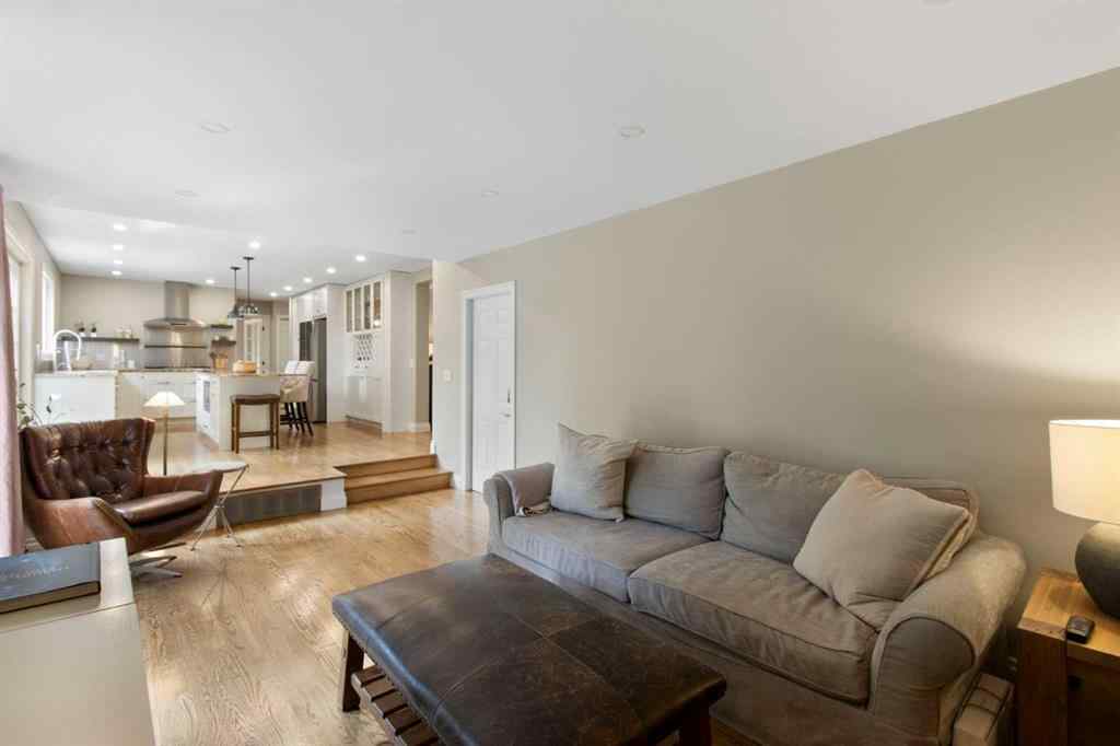 MLS® A2257799 - 152 Lake Mead Crescent SE in Lake Bonavista Calgary, Residential