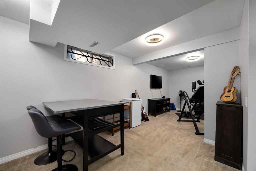 MLS® A2257800 - 147 Midpark Drive SE in Midnapore Calgary, Residential