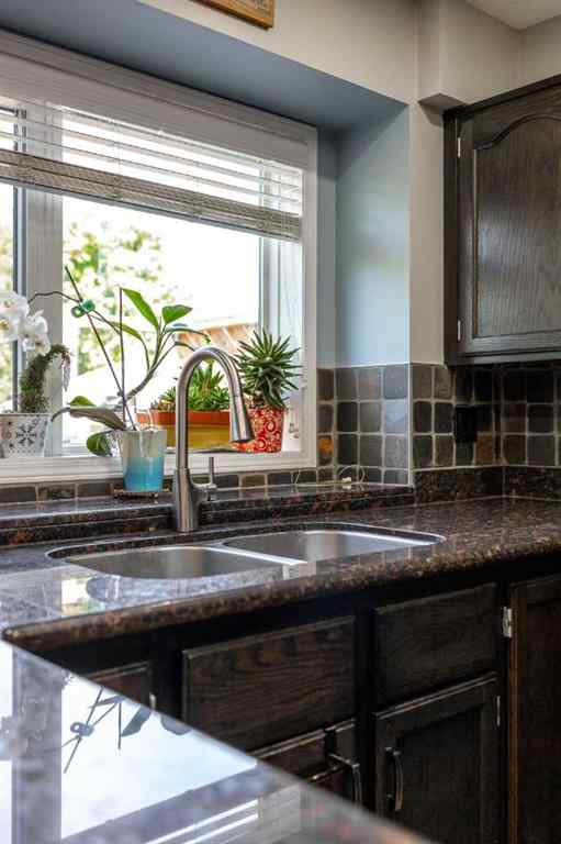 MLS® A2257800 - 147 Midpark Drive SE in Midnapore Calgary, Residential