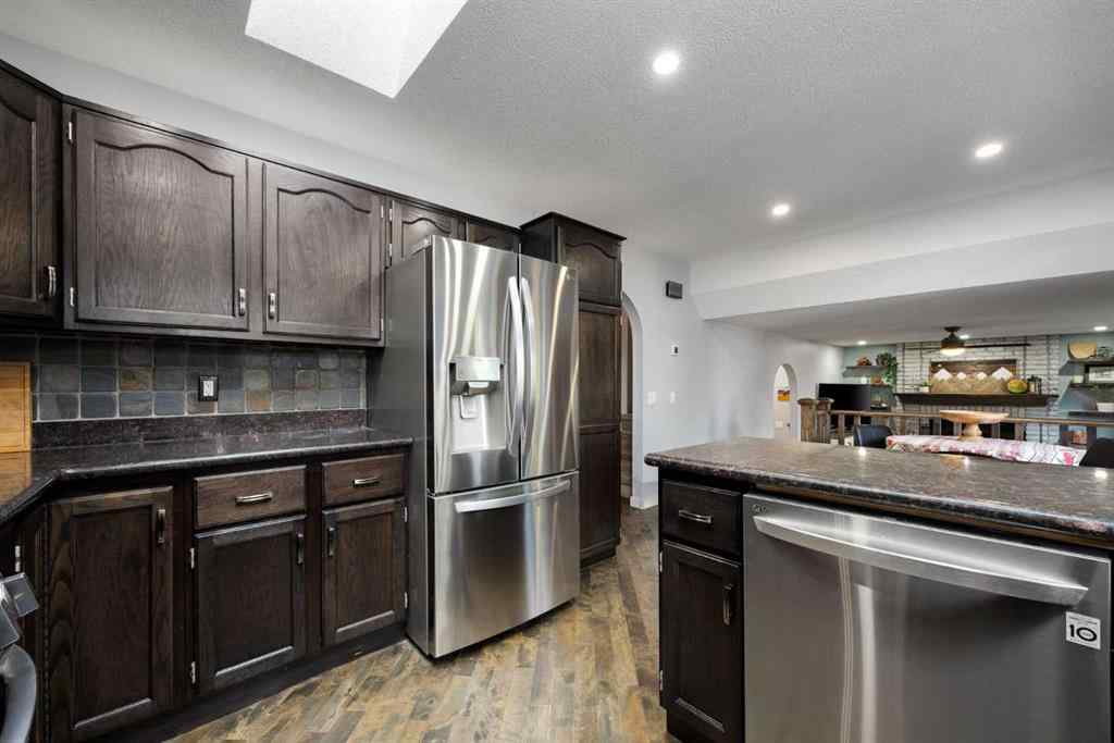MLS® A2257800 - 147 Midpark Drive SE in Midnapore Calgary, Residential