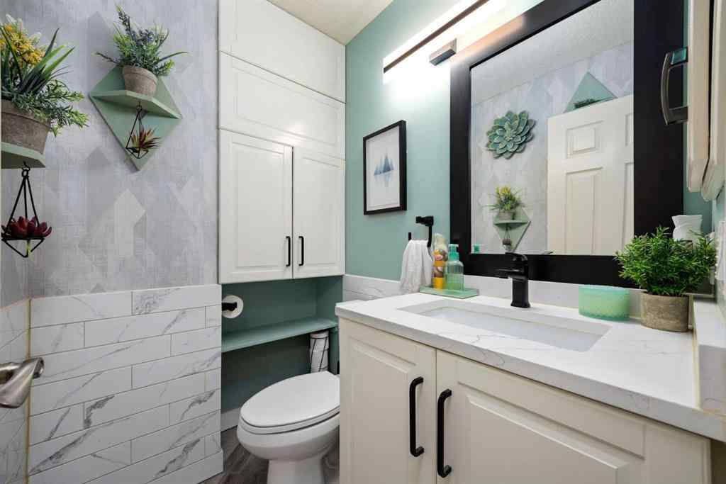 MLS® A2257800 - 147 Midpark Drive SE in Midnapore Calgary, Residential
