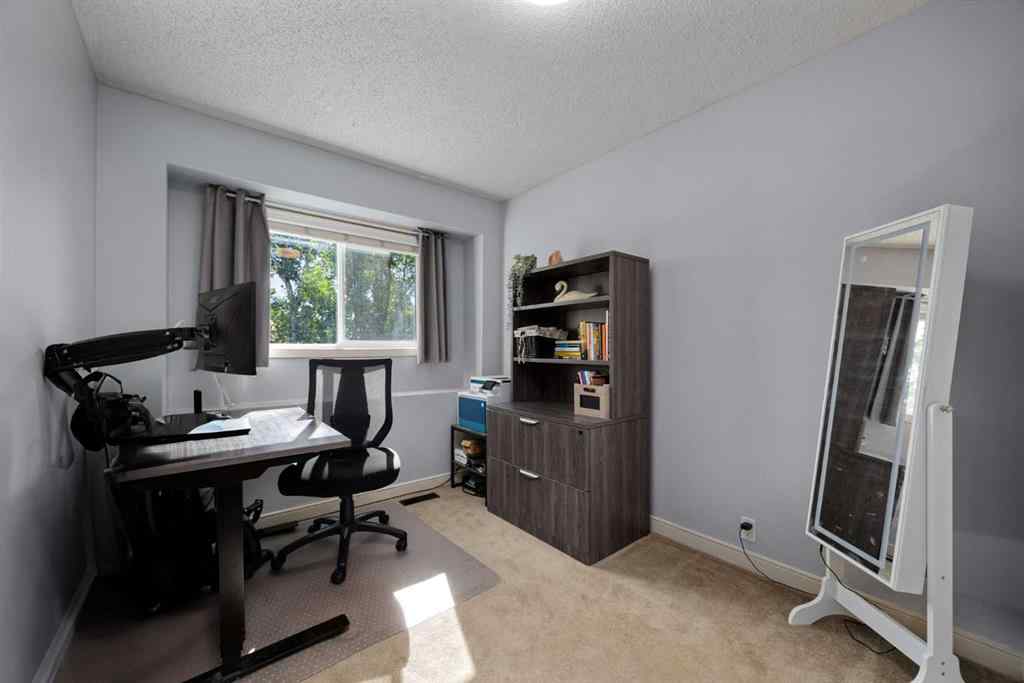 MLS® A2257800 - 147 Midpark Drive SE in Midnapore Calgary, Residential