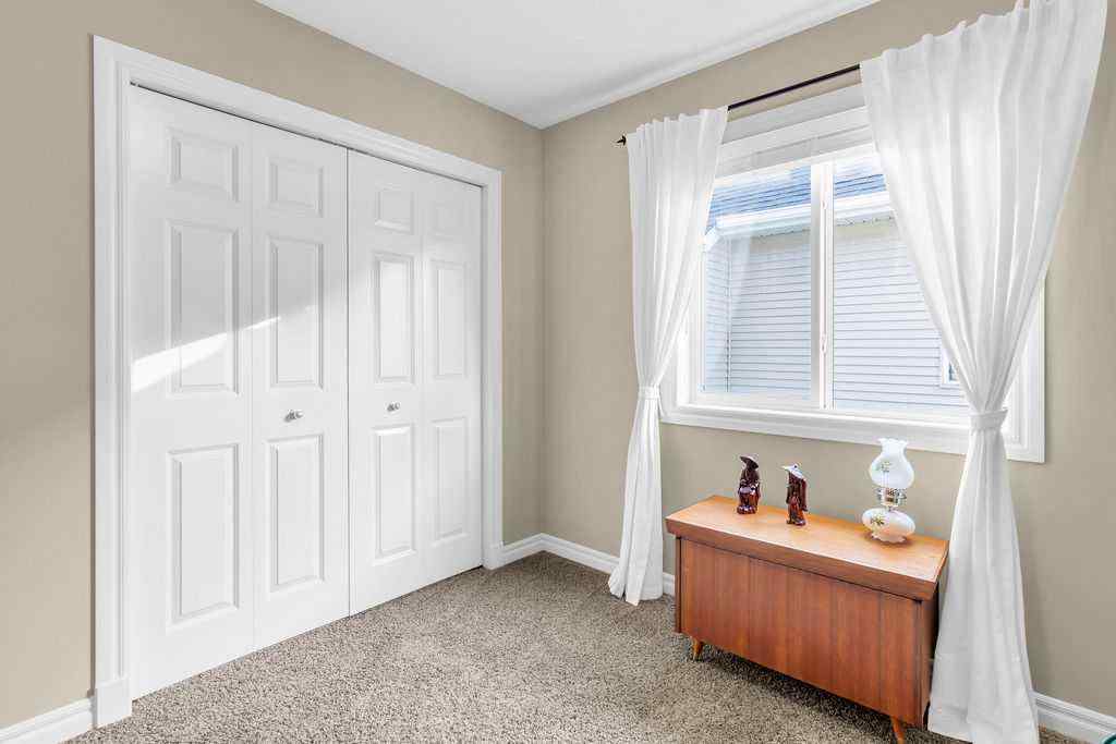 MLS® A2257802 - 122 Discovery Ridge Gardens SW in Discovery Ridge Calgary, Residential