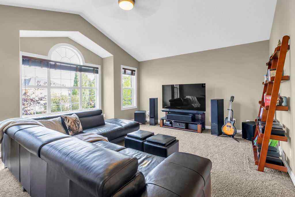 MLS® A2257802 - 122 Discovery Ridge Gardens SW in Discovery Ridge Calgary, Residential