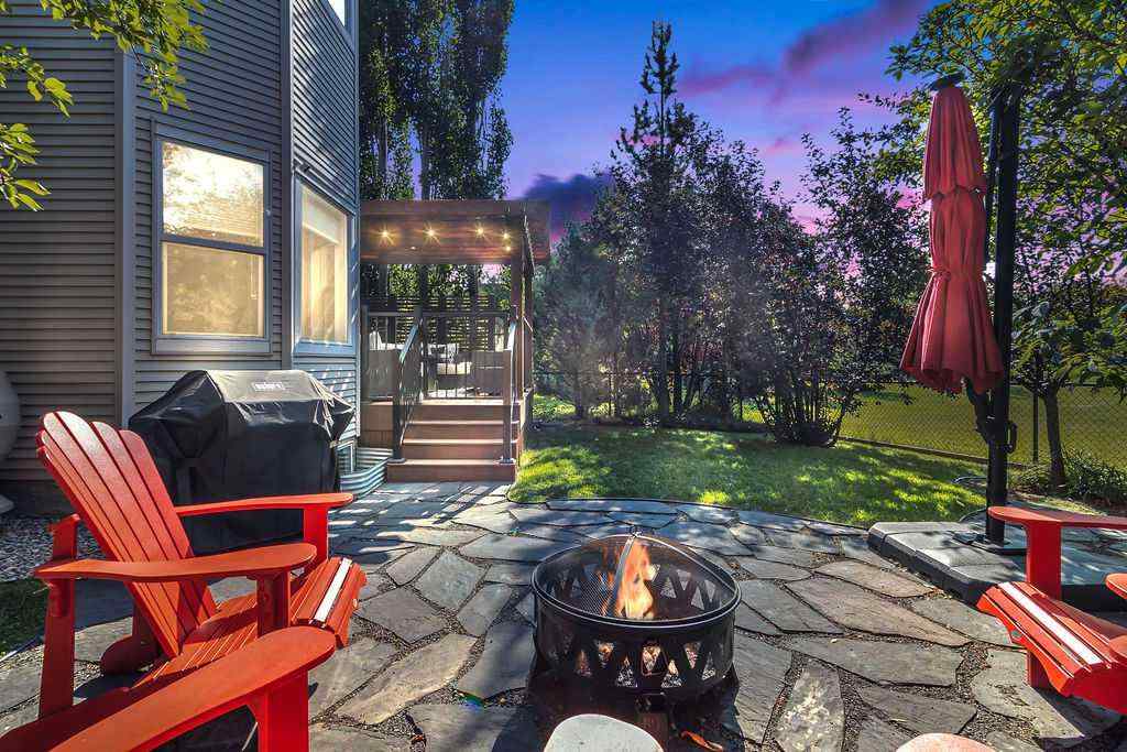 MLS® A2257802 - 122 Discovery Ridge Gardens SW in Discovery Ridge Calgary, Residential