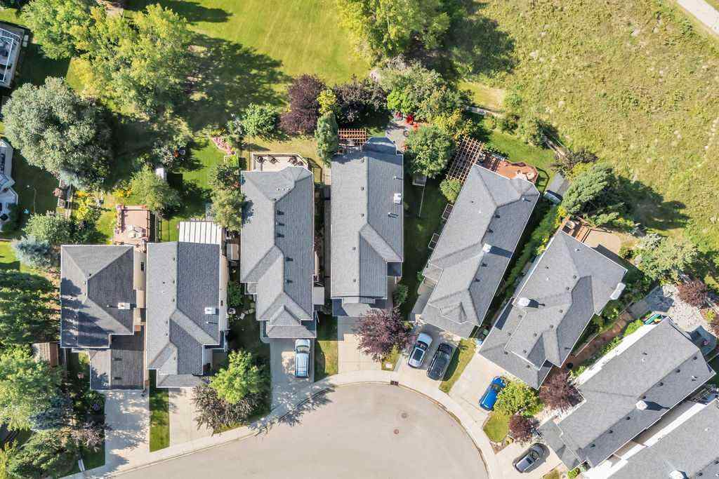 MLS® A2257802 - 122 Discovery Ridge Gardens SW in Discovery Ridge Calgary, Residential