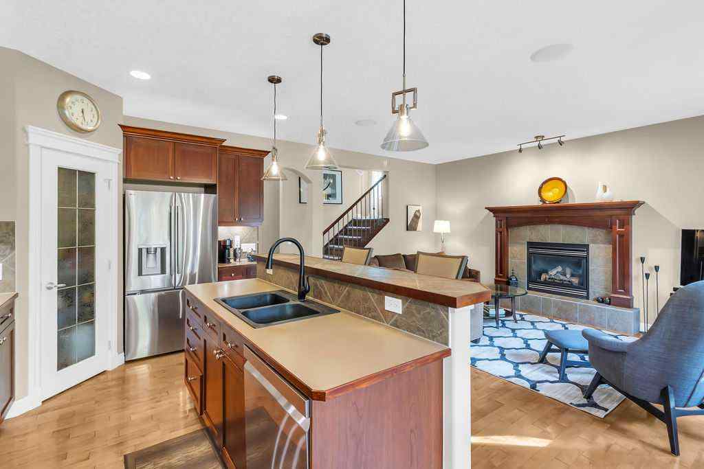MLS® A2257802 - 122 Discovery Ridge Gardens SW in Discovery Ridge Calgary, Residential