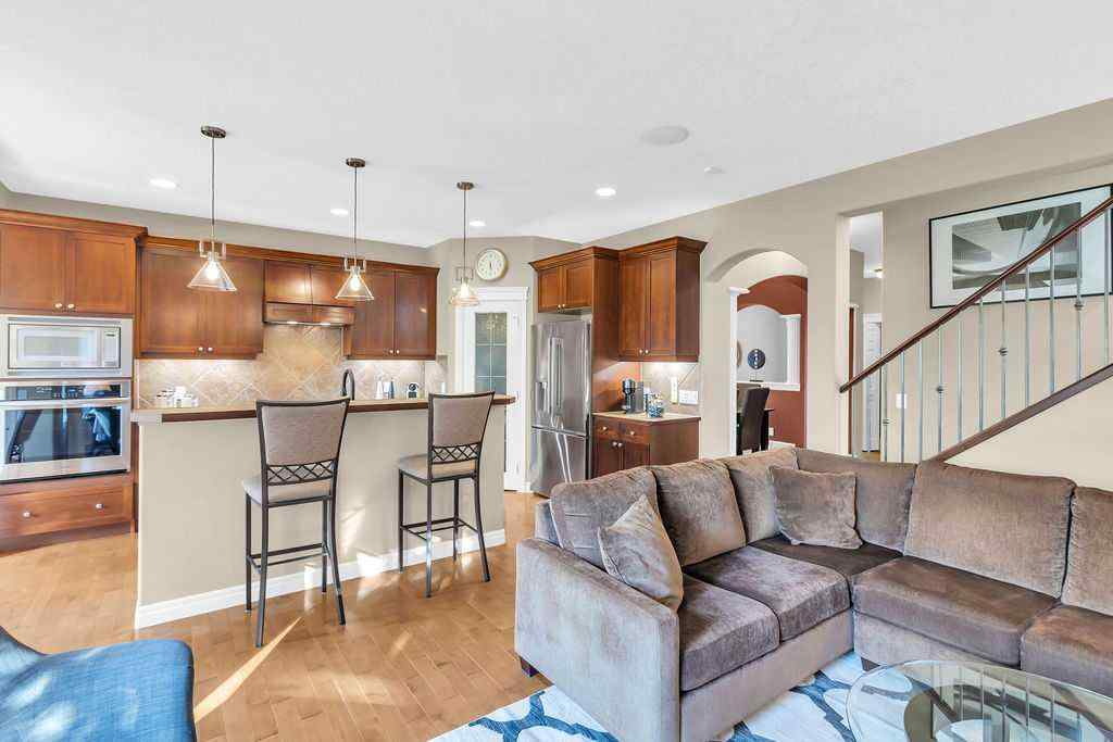 MLS® A2257802 - 122 Discovery Ridge Gardens SW in Discovery Ridge Calgary, Residential