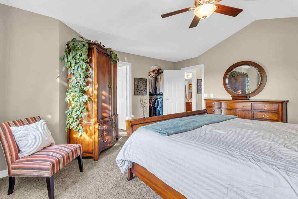 MLS® A2257802 - 122 Discovery Ridge Gardens SW in Discovery Ridge Calgary, Residential