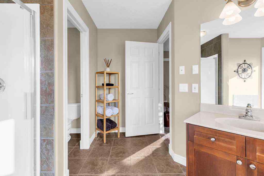 MLS® A2257802 - 122 Discovery Ridge Gardens SW in Discovery Ridge Calgary, Residential