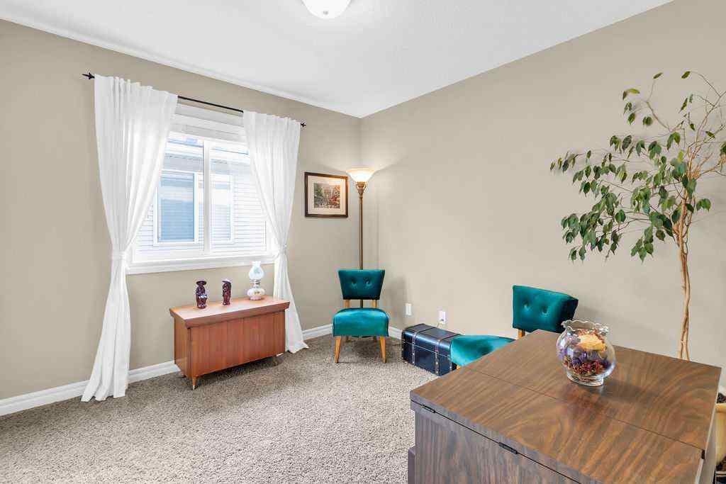 MLS® A2257802 - 122 Discovery Ridge Gardens SW in Discovery Ridge Calgary, Residential