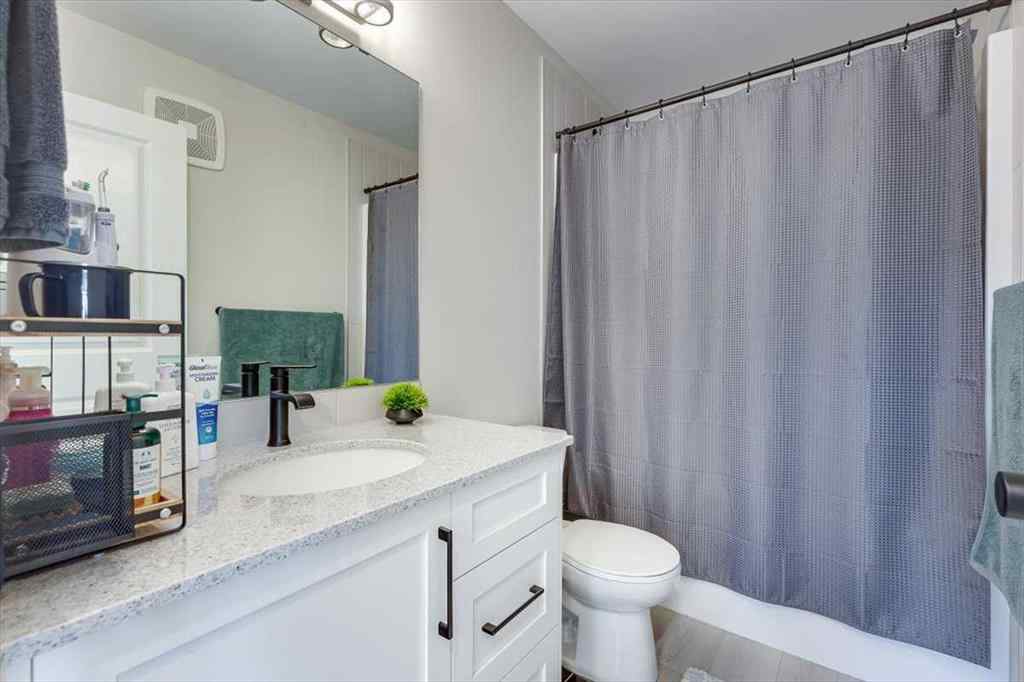 MLS® A2257803 - 5601 Vista Trail  in Aspen Lakes West Blackfalds, Residential