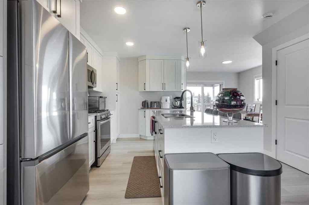MLS® A2257803 - 5601 Vista Trail  in Aspen Lakes West Blackfalds, Residential