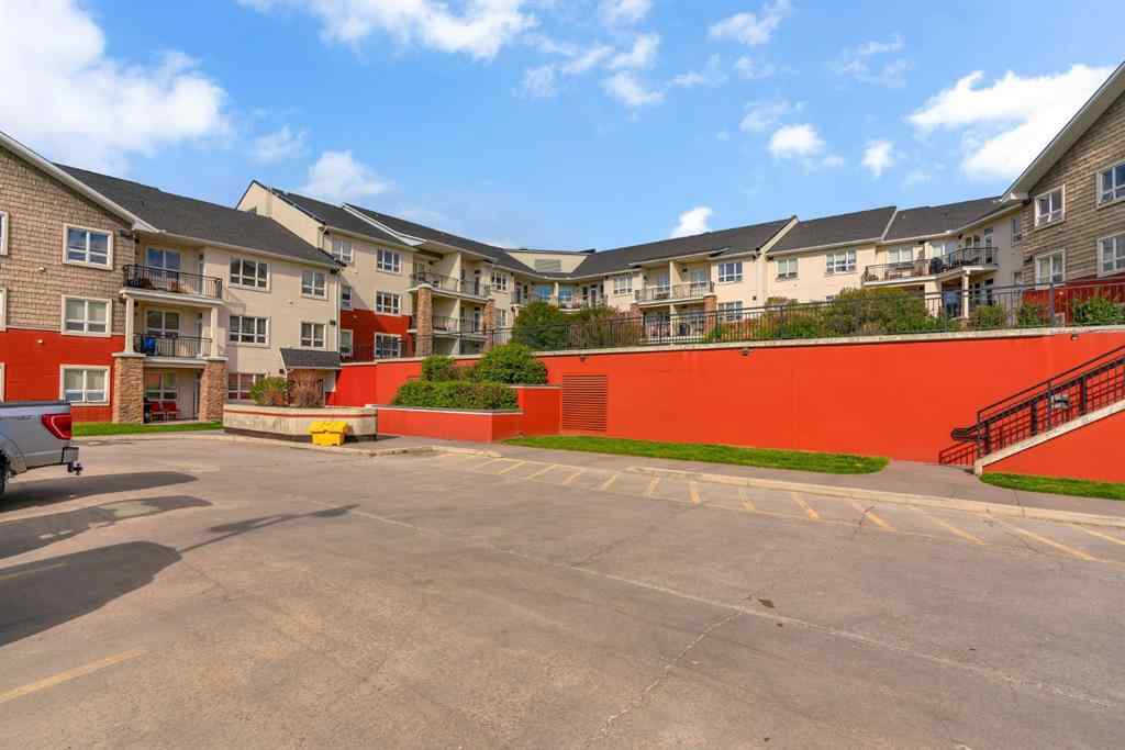 MLS® A2257804 - Unit #545 26 Val Gardena View SW in Springbank Hill Calgary, Residential