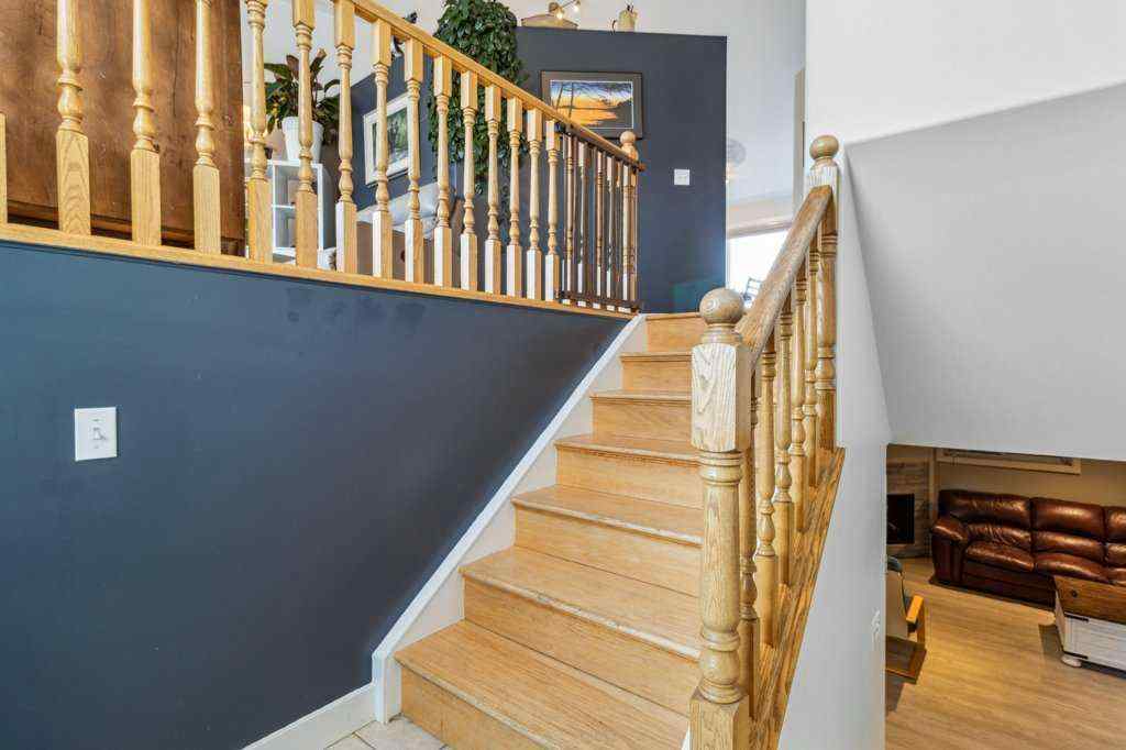 MLS® A2257806 - 9 Fern Glade Crescent  in Fox Run Sylvan Lake, Residential