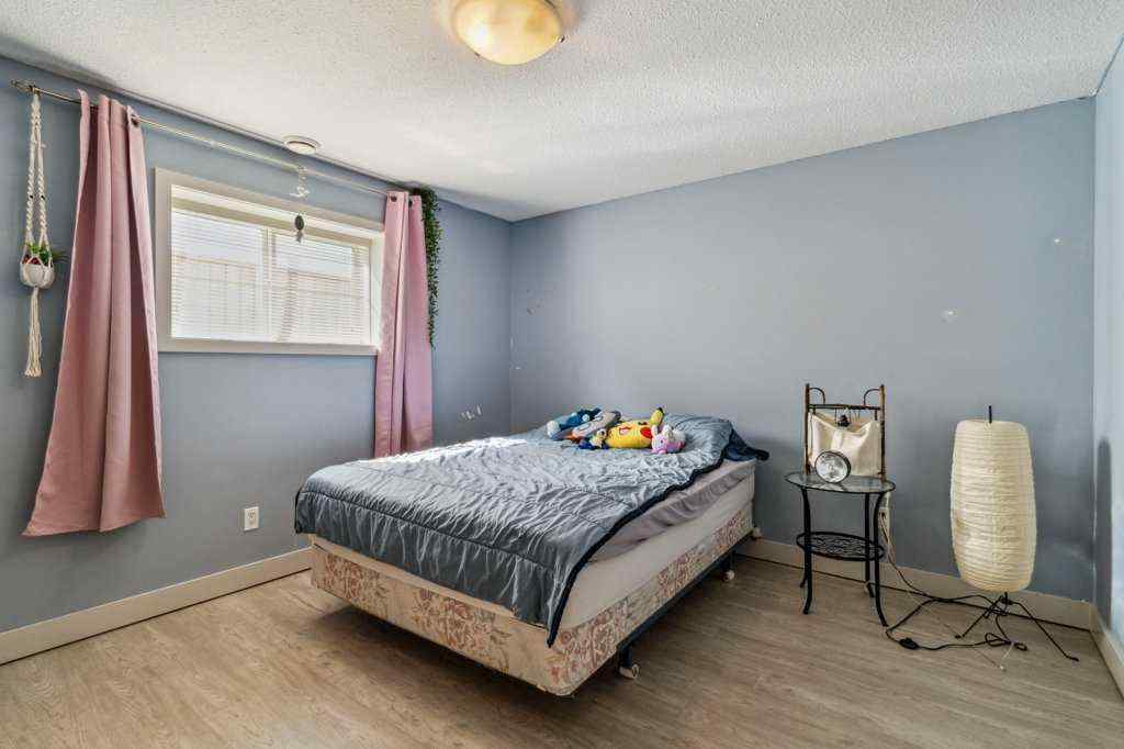 MLS® A2257806 - 9 Fern Glade Crescent  in Fox Run Sylvan Lake, Residential
