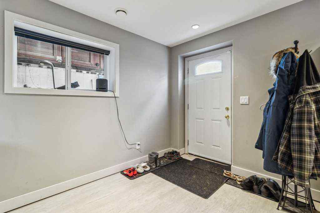 MLS® A2257806 - 9 Fern Glade Crescent  in Fox Run Sylvan Lake, Residential