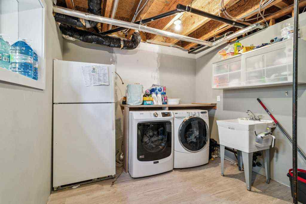 MLS® A2257806 - 9 Fern Glade Crescent  in Fox Run Sylvan Lake, Residential
