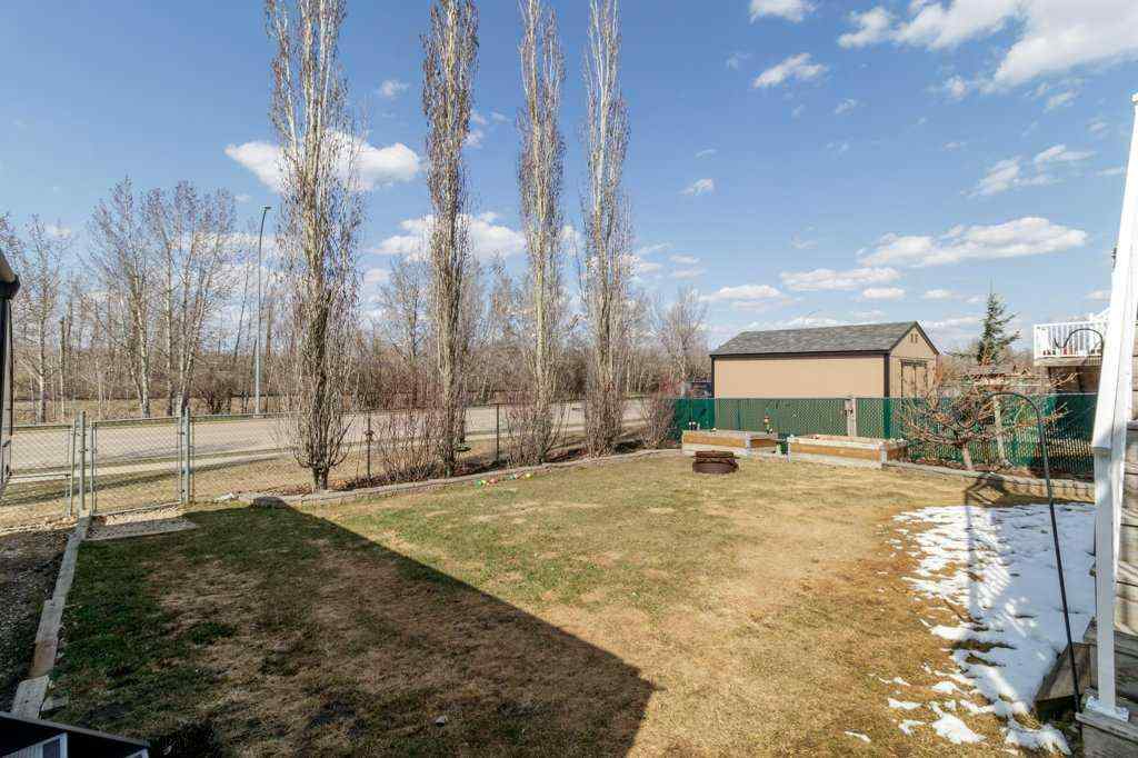 MLS® A2257806 - 9 Fern Glade Crescent  in Fox Run Sylvan Lake, Residential