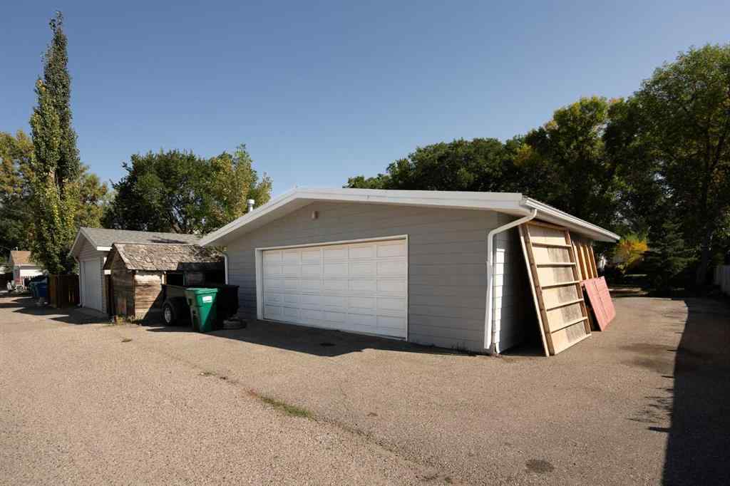 MLS® A2257807 - 730 17 Street N in Westminster Lethbridge, Residential