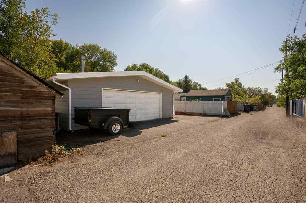 MLS® A2257807 - 730 17 Street N in Westminster Lethbridge, Residential