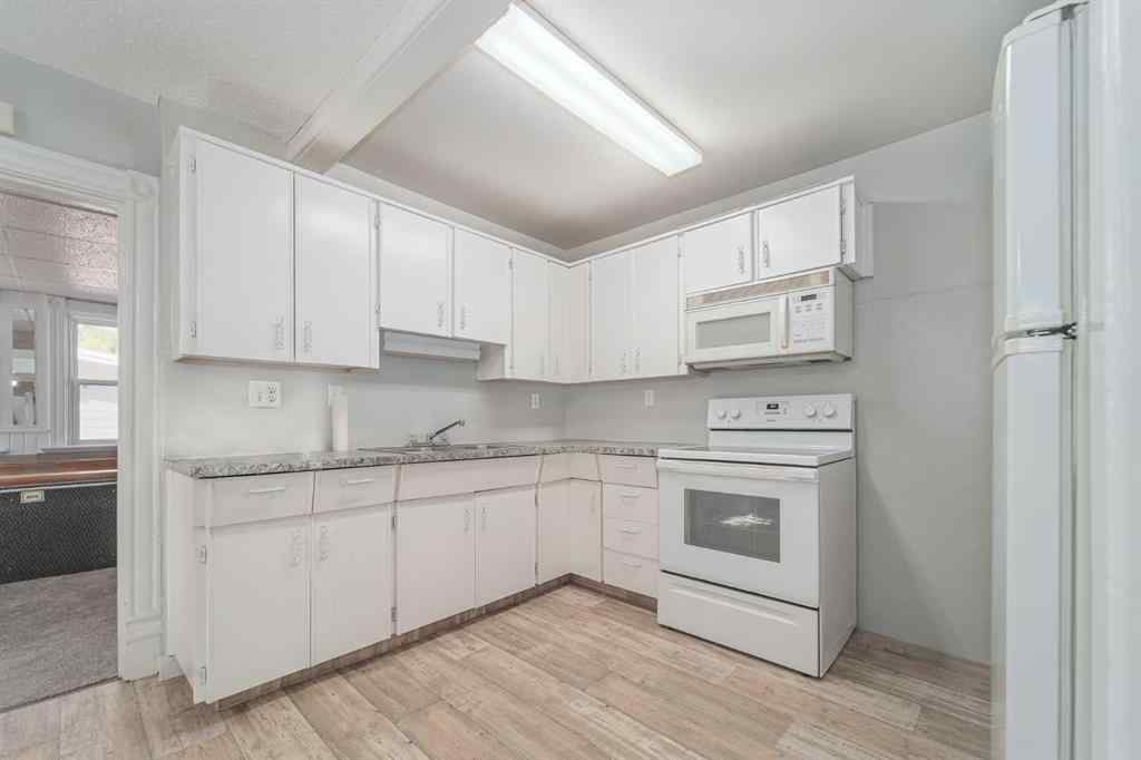 MLS® A2257807 - 730 17 Street N in Westminster Lethbridge, Residential