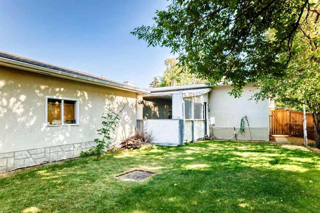 MLS® A2257811 - 5103 Bulyea Road NW in Brentwood Calgary, Residential