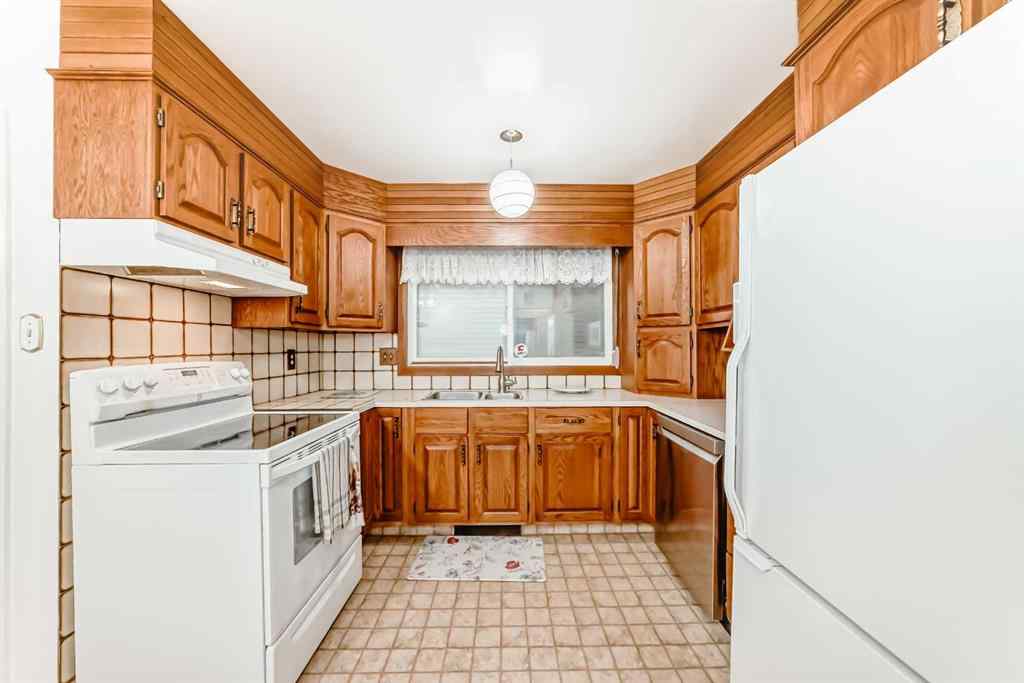 MLS® A2257811 - 5103 Bulyea Road NW in Brentwood Calgary, Residential
